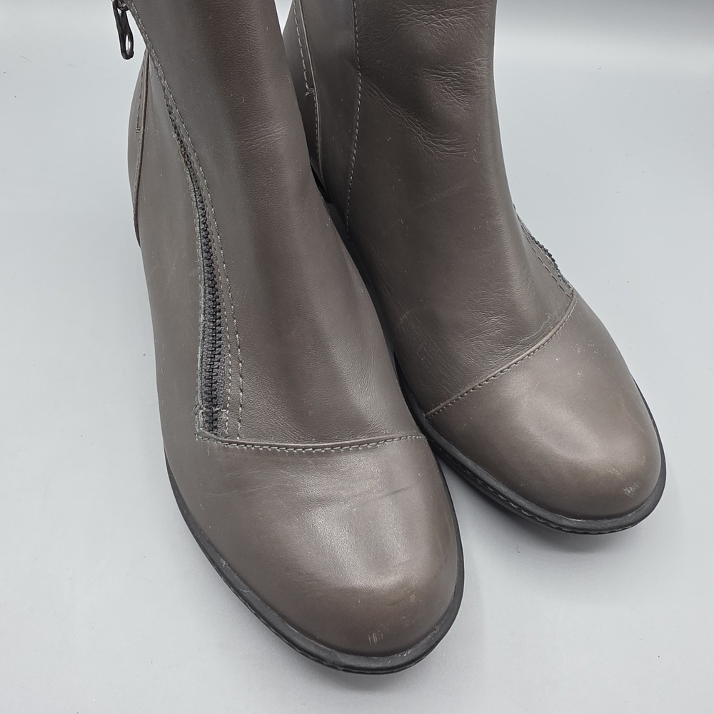 Dansko Billie Booties Womens 39 Taupe Leather Kitten Heel Zipper Comfort‎ Ankle